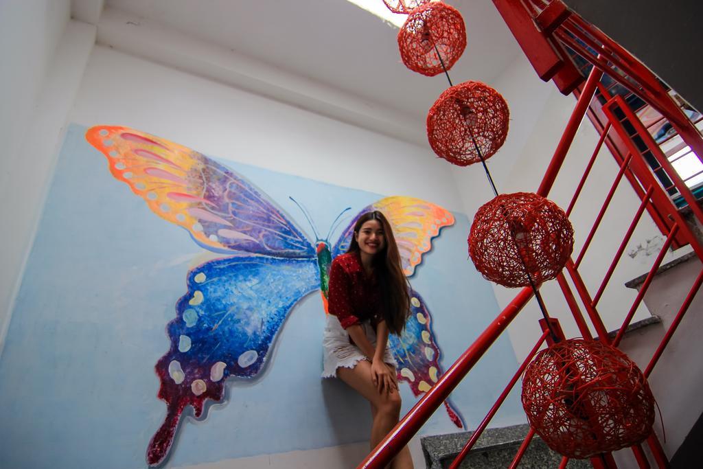 Wanderlust Saigon Hostel & Rooftop Bar Ciudad Ho Chi Minh  Exterior foto