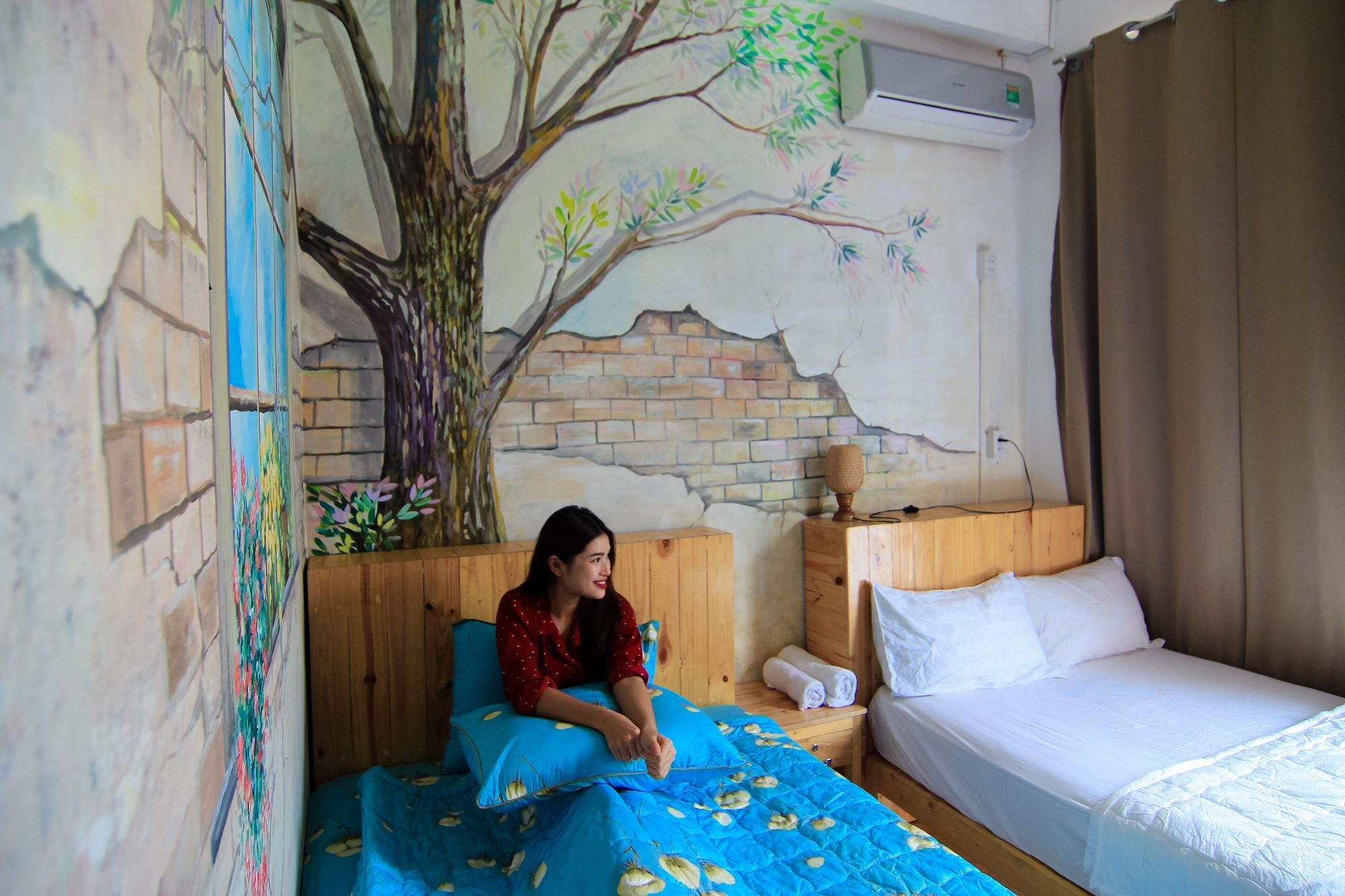 Wanderlust Saigon Hostel & Rooftop Bar Ciudad Ho Chi Minh  Exterior foto